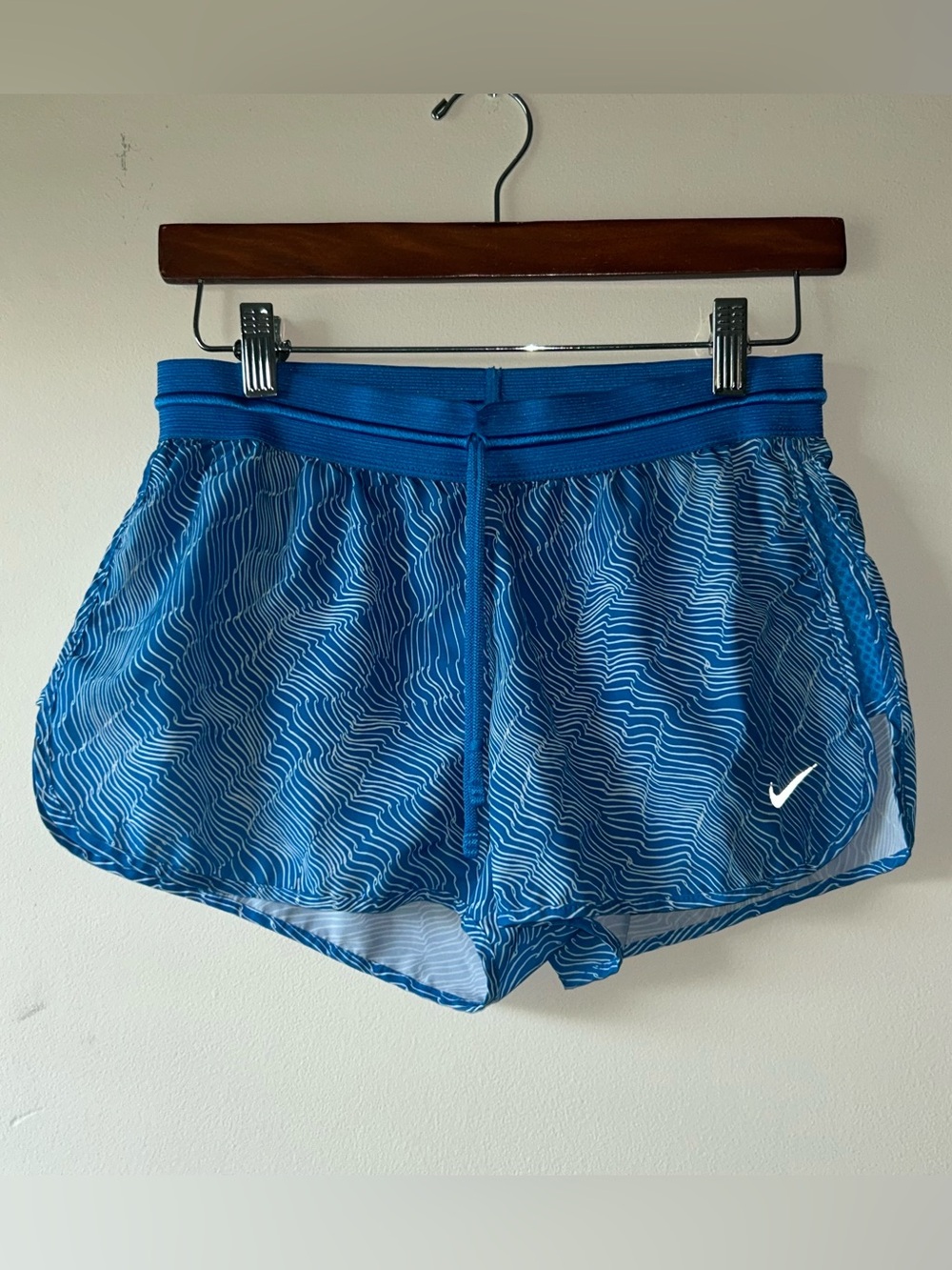 Women’s Nike Dry-Fit Blue Wave-Print Athletic Running Shorts Size Small